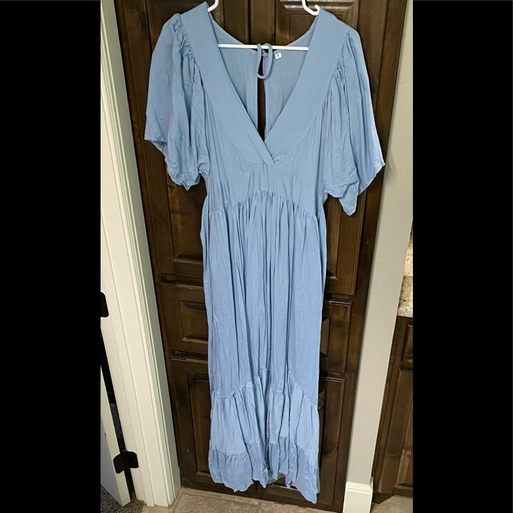 NWOT- Blue Maxi dress- Open Back- Size M